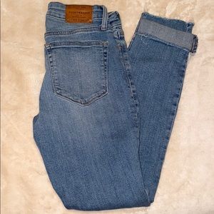 Adorable Lucky Brand Jeans